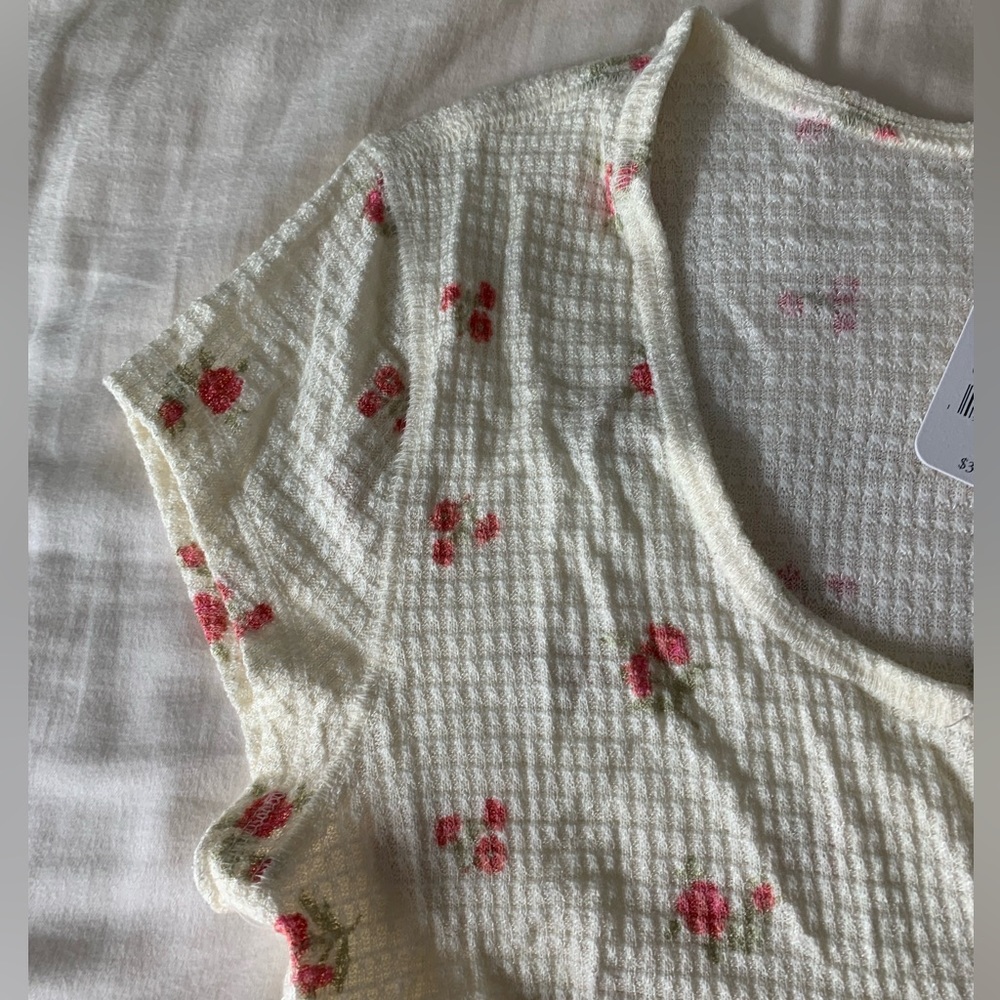 Free People top size small never worn